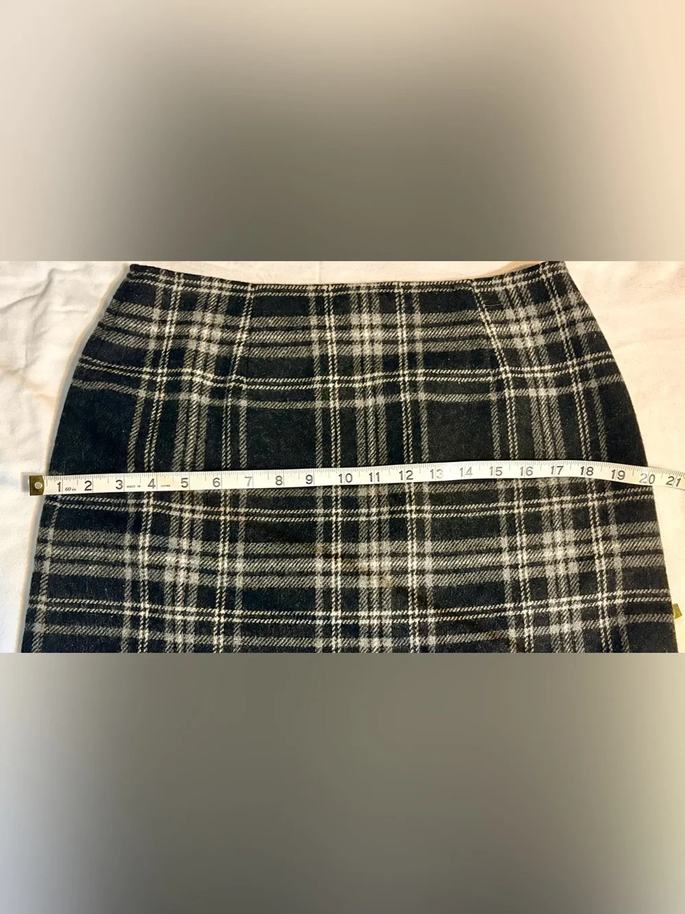 Vintage Talbots Plaid 100% Wool Midi Pencil Skirt - Size 10 - Picture 3 of 10